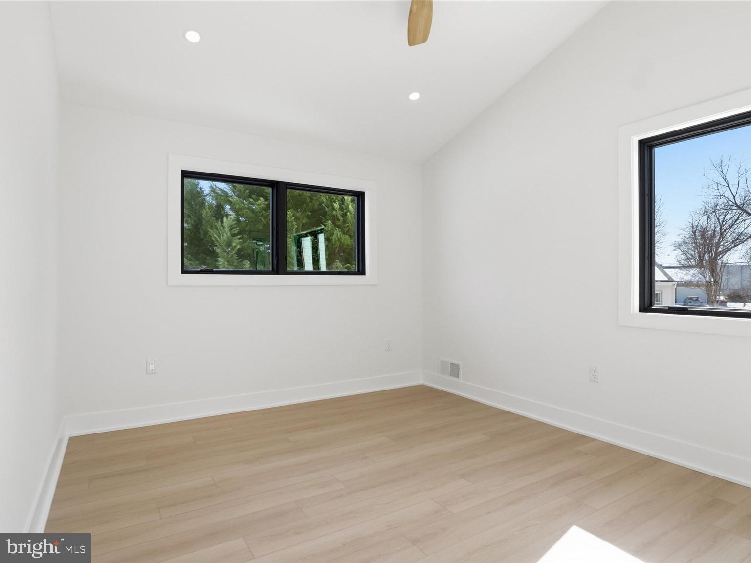 DUNN LORING WOODS - Residential