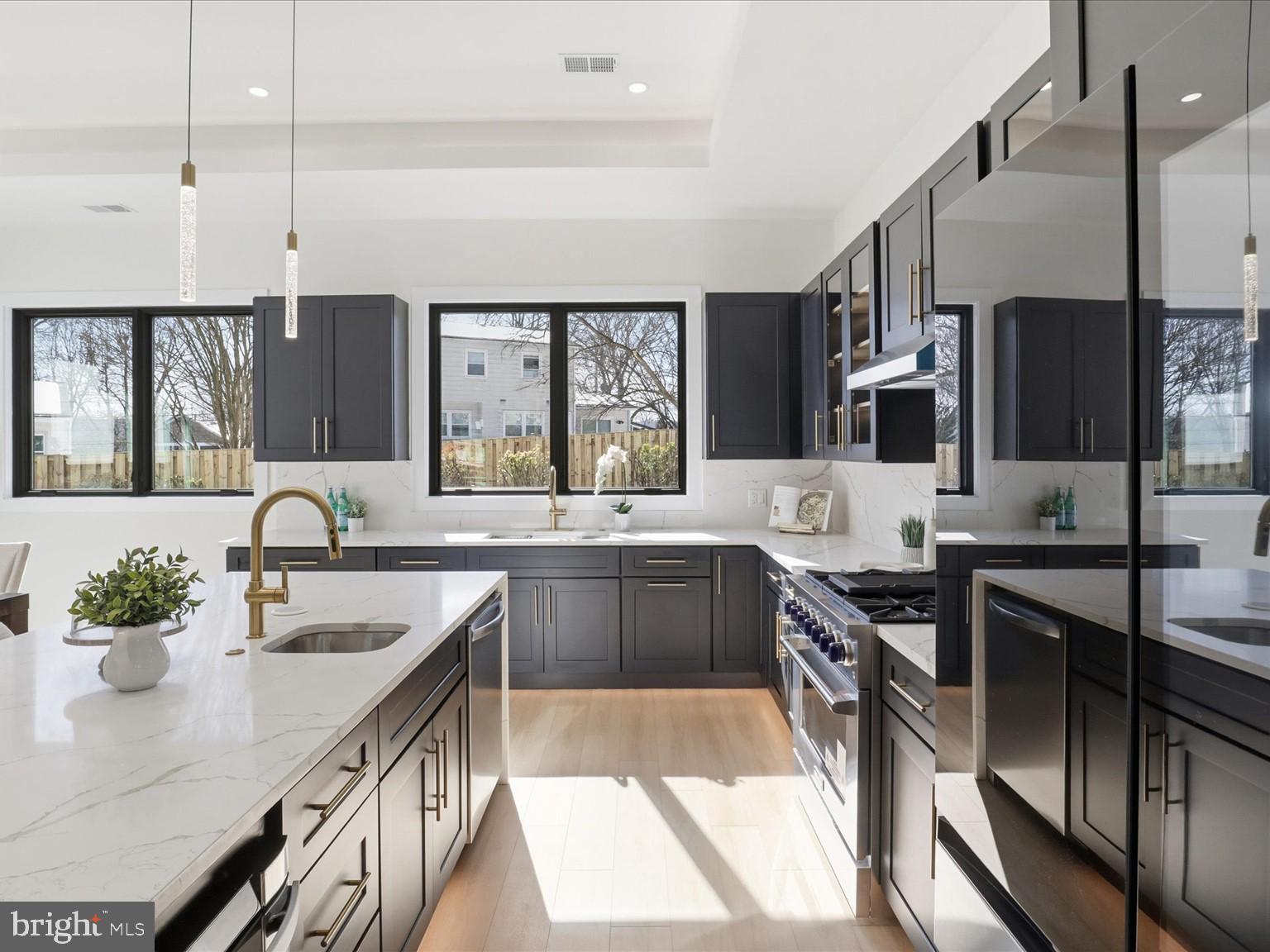 DUNN LORING WOODS - Residential