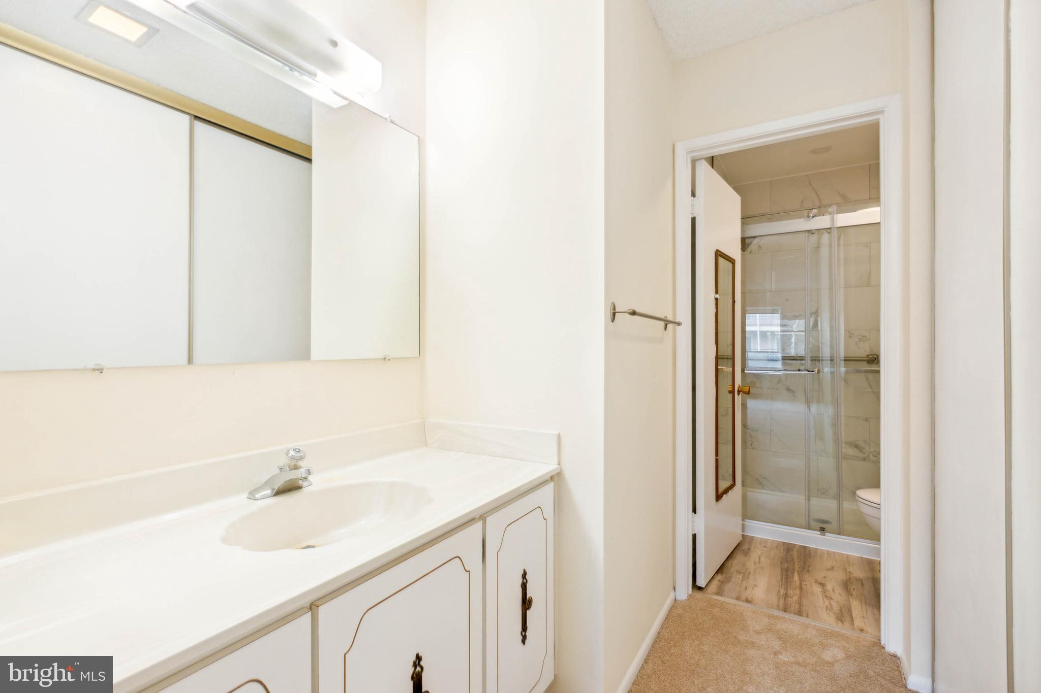 LEISURE WORLD - Residential Lease