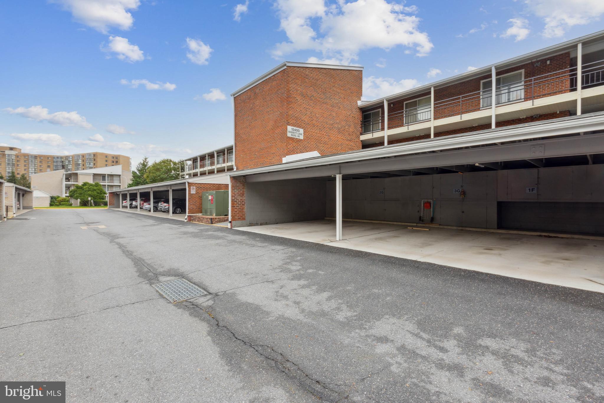 LEISURE WORLD - Residential Lease