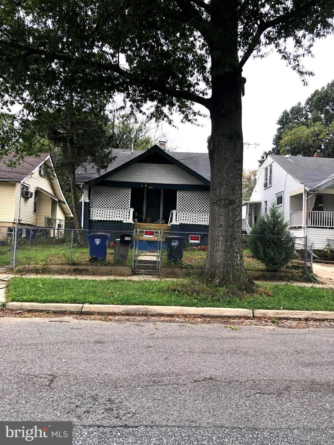 Sellers request best and highest offers by 2/3/19 at 3pm.Updated price. Come see.Investors delight. Great location. Huge lot. Endless possibilities. Sold strictly As Is. Cash buyers only. Submit your offer.