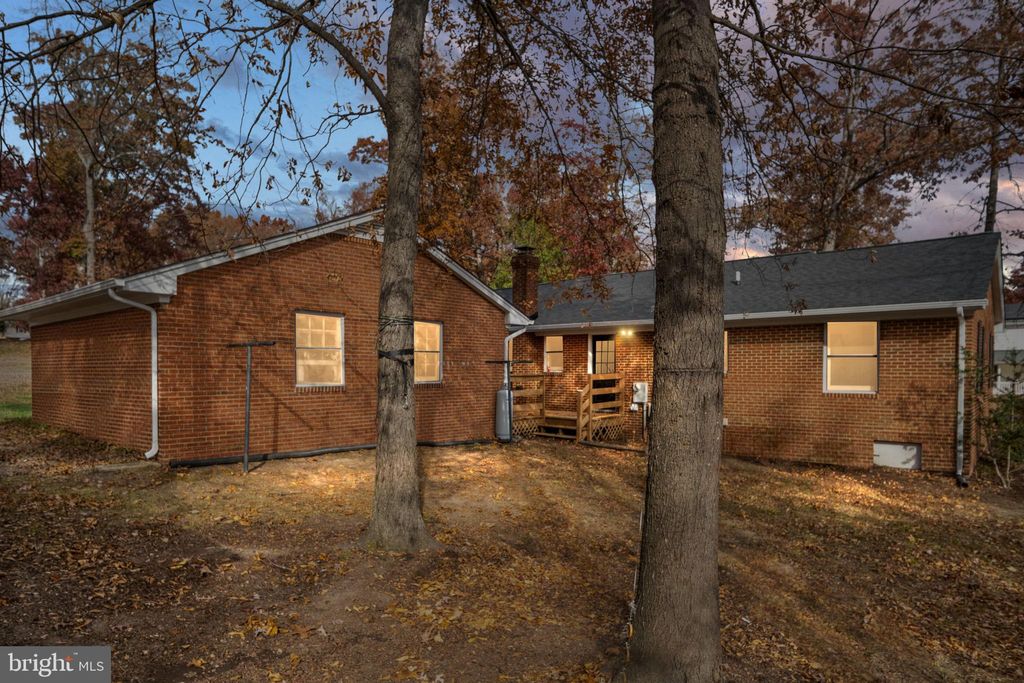 Photo of 408 Mahogany Lane, FREDERICKSBURG, VA 22408 (MLS # VASP2037614)