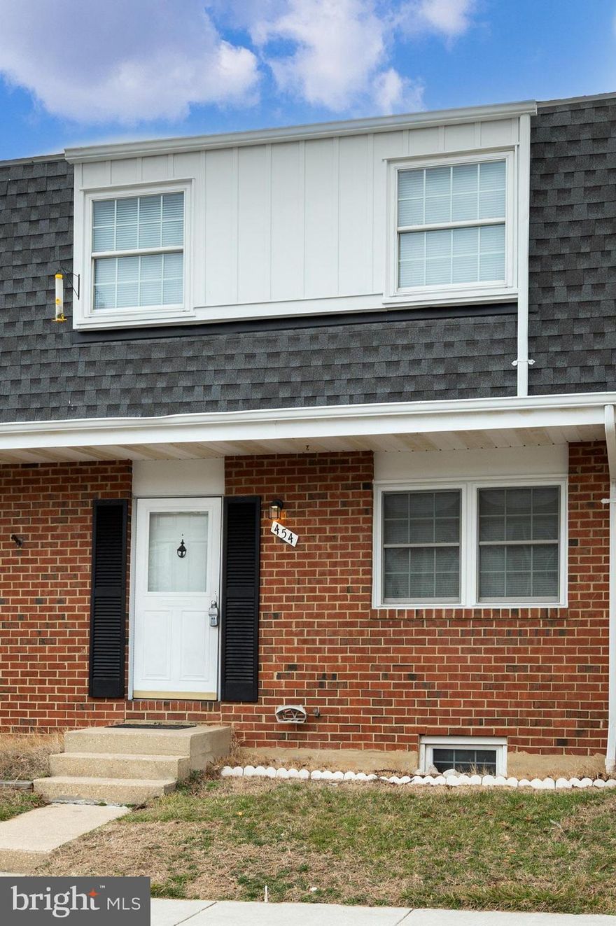 Welcome to 454 Kenilworth Ct. Beautifully well maintained townhouse located in ELVATON TOWNE Community. The entire home has been freshly painted, new carpet in all bedrooms, new wood laminate plank flooring on the main level, new electrical outlets, new light fixtures, recessed lighting, new ceiling fans and so much more!! The kitchen has been fully renovated to include new granite countertops, sink and custom backsplash!  This 3 bedroom, 1 ½ bath is ready to move in!! Amenity rich community of Elvaton includes a community pool, tot lot/playground, basketball courts and a community clubhouse that can be rented for your next party!  Conveniently located near shopping, dining and commuter routes. Water, sewer, exterior maintenance and roof coverage included in the condo fee. This one won’t last long!