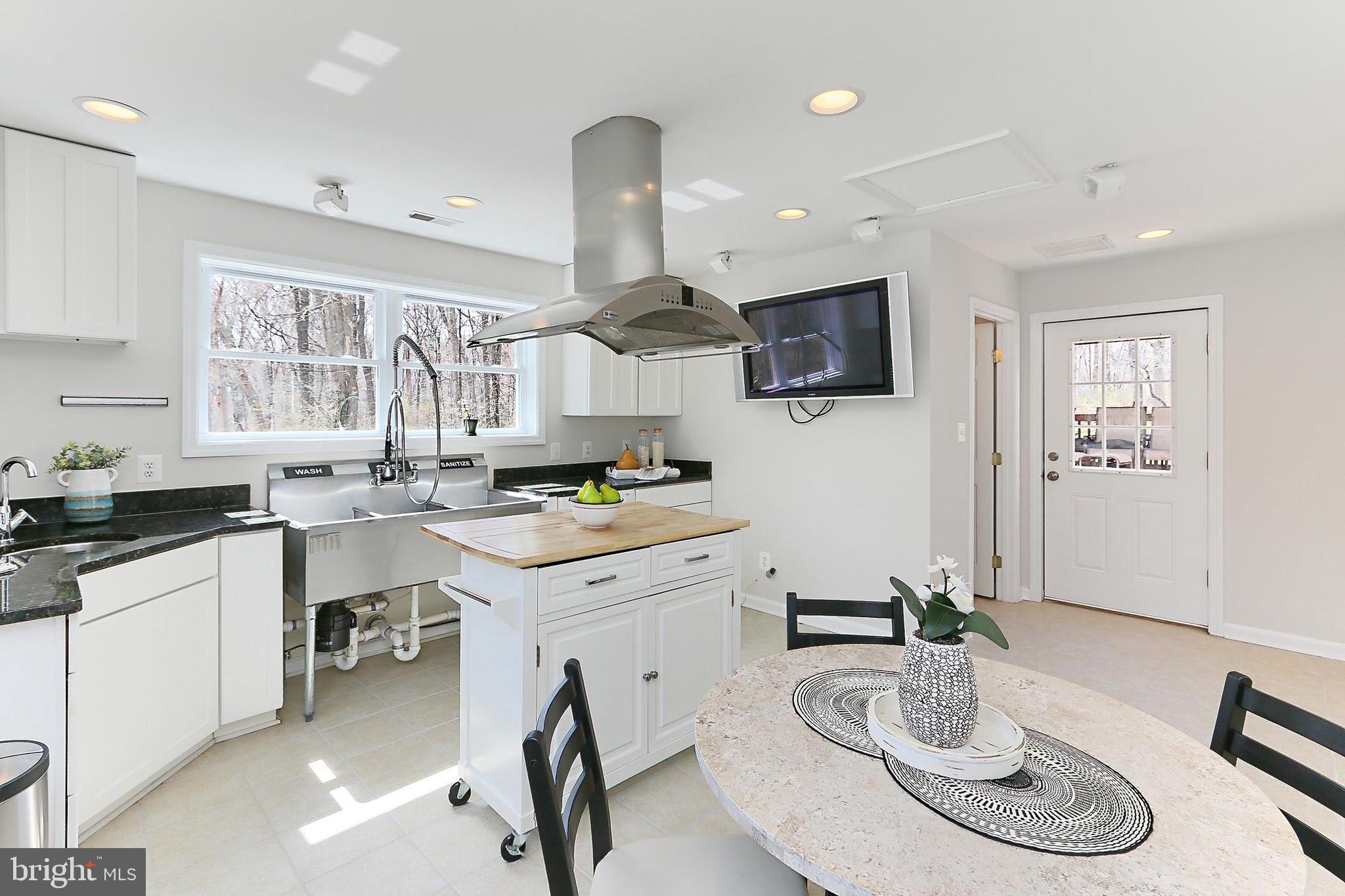 SUNNYBROOK - Residential