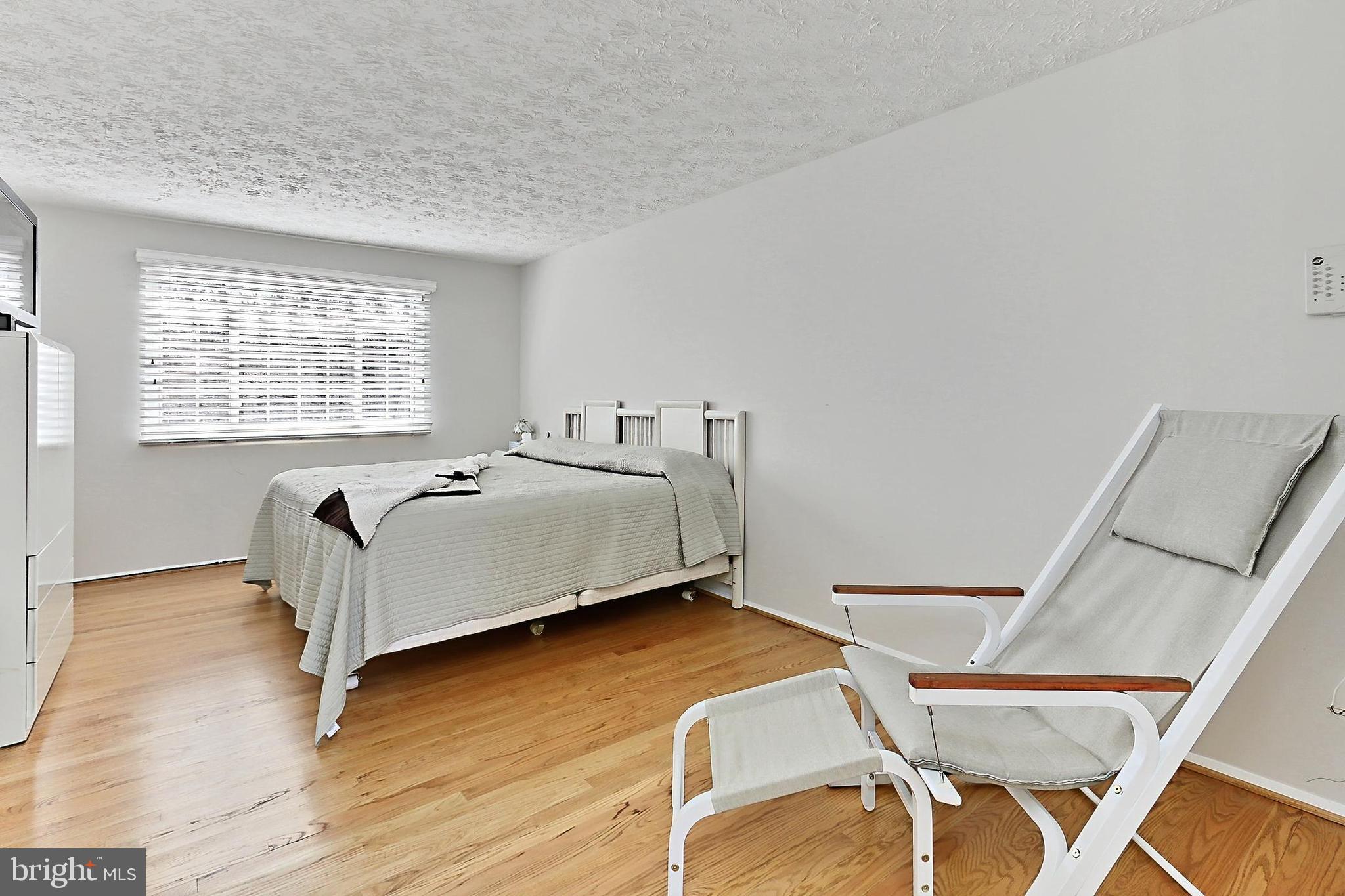 SUNNYBROOK - Residential