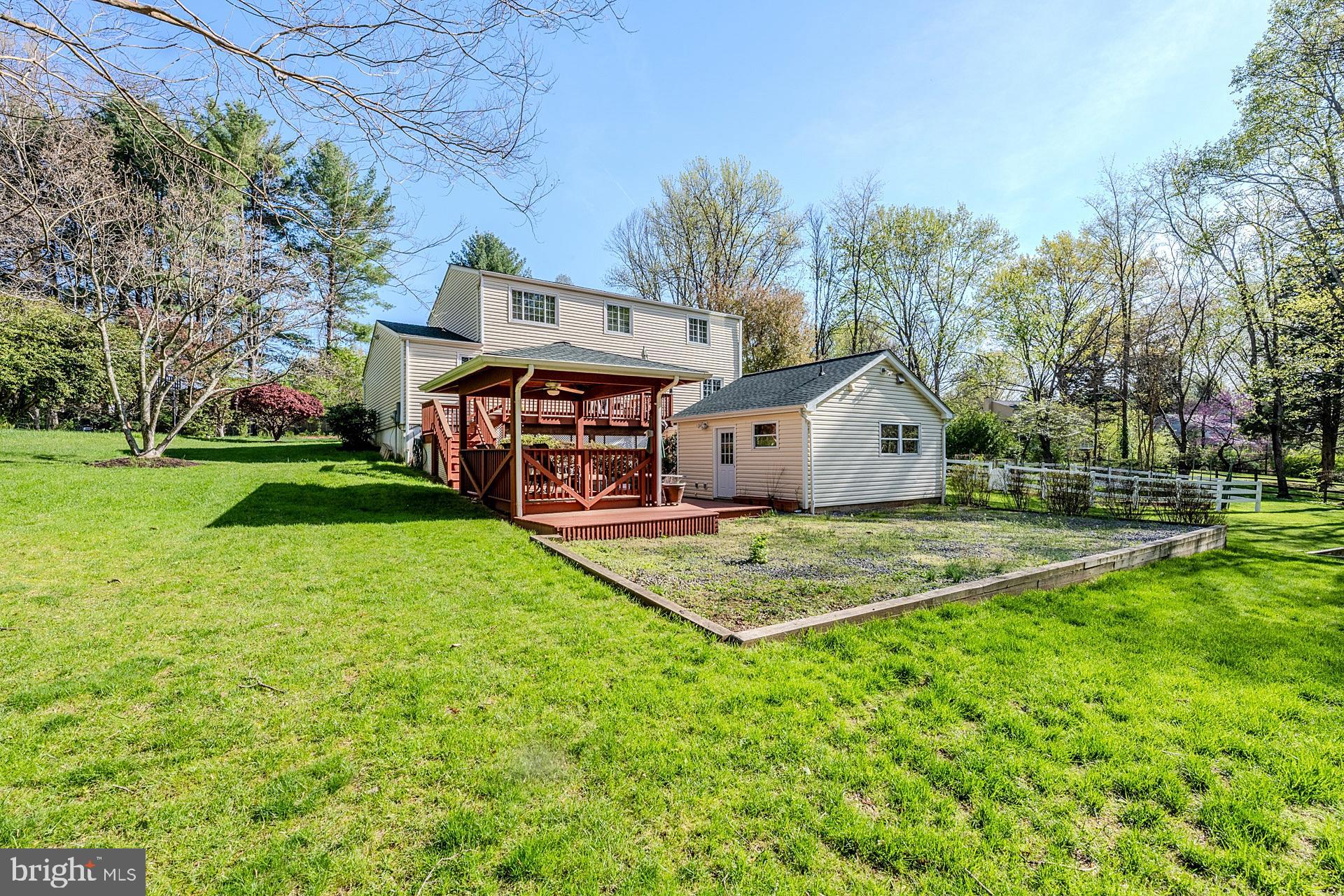 SUNNYBROOK - Residential