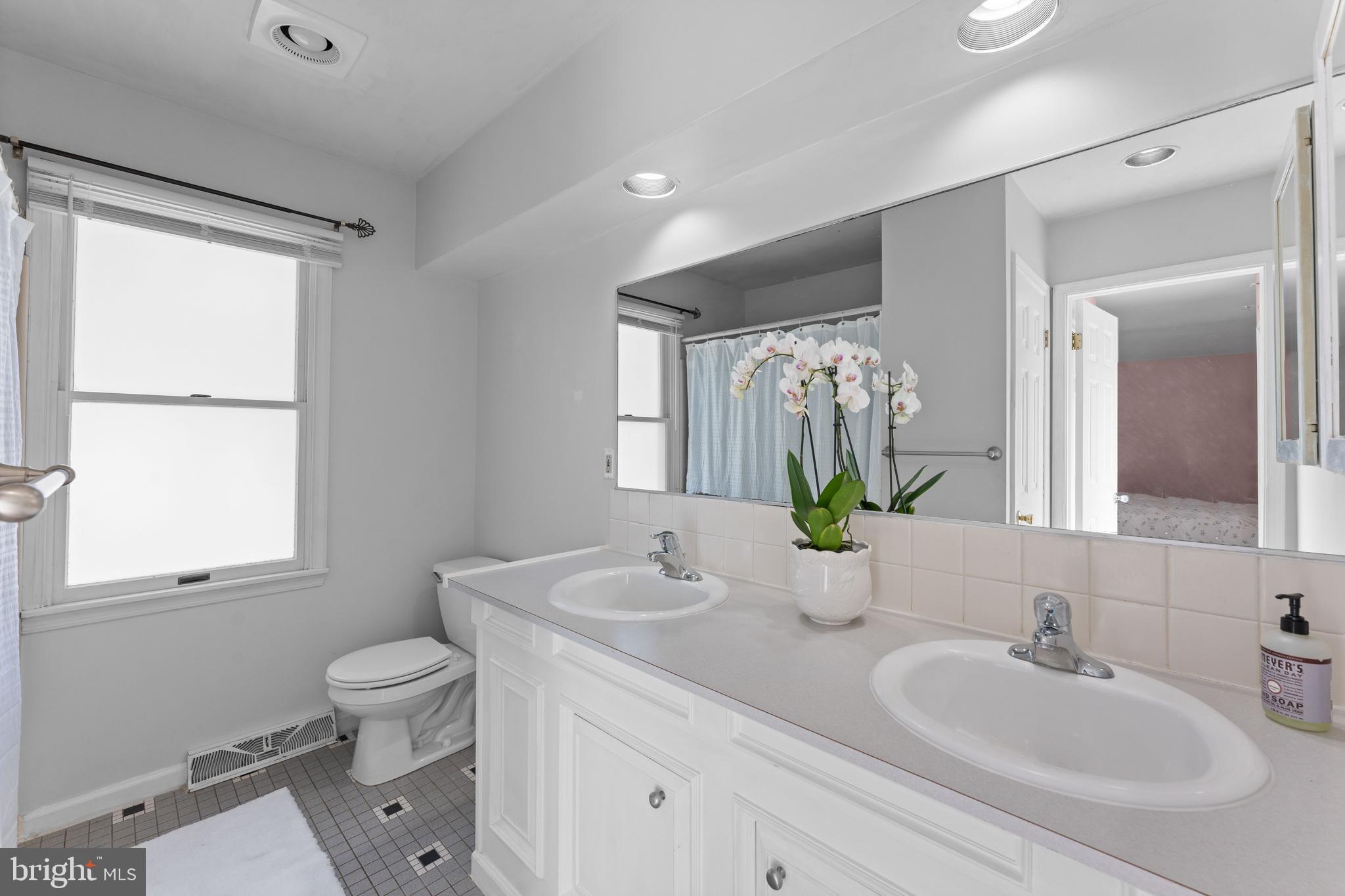 DEEPDALE - Residential