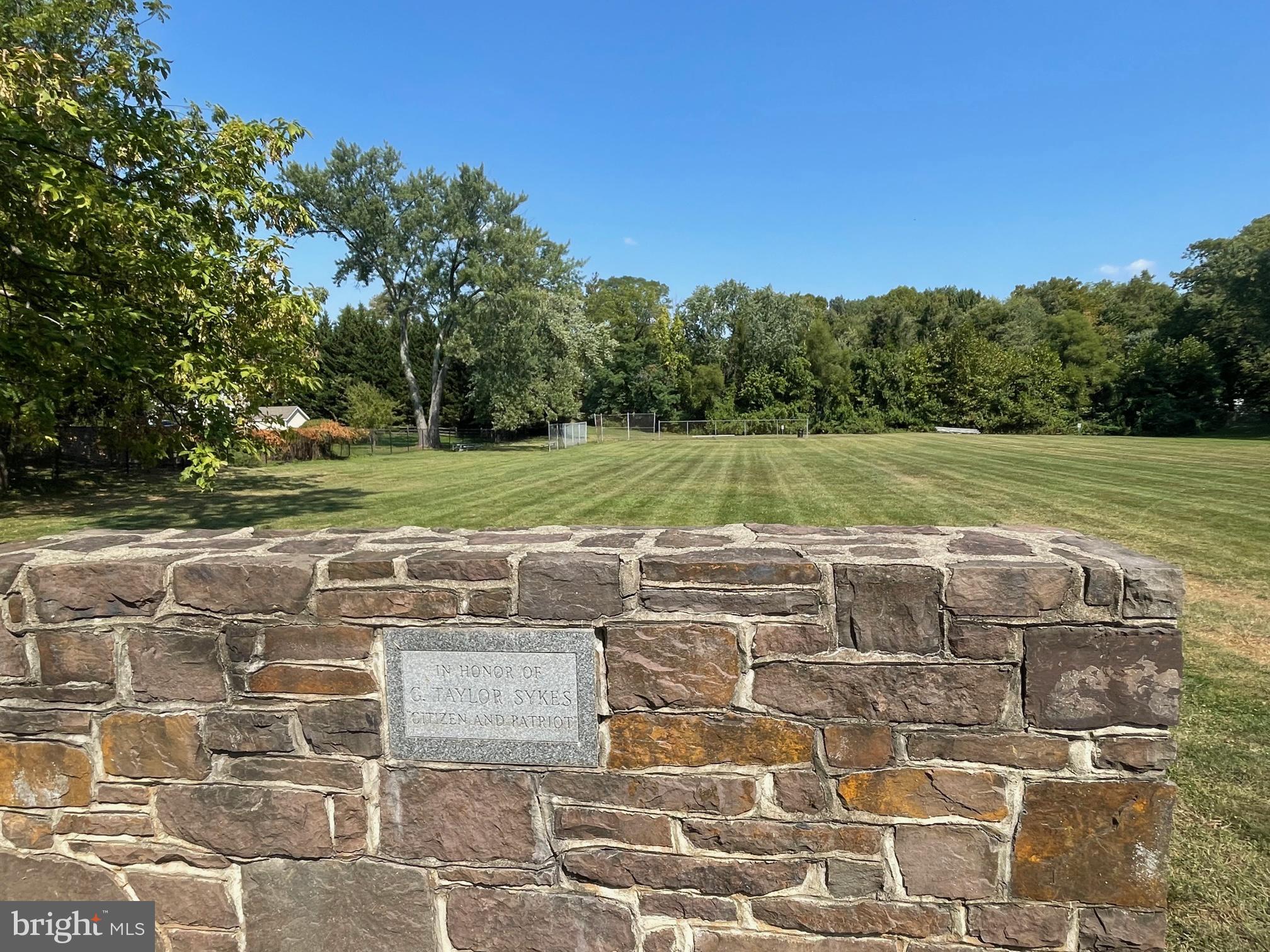 DEEPDALE - Residential