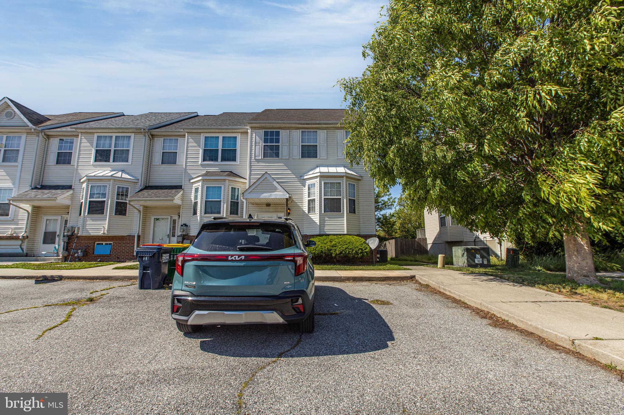 TARTAN CT - Residential