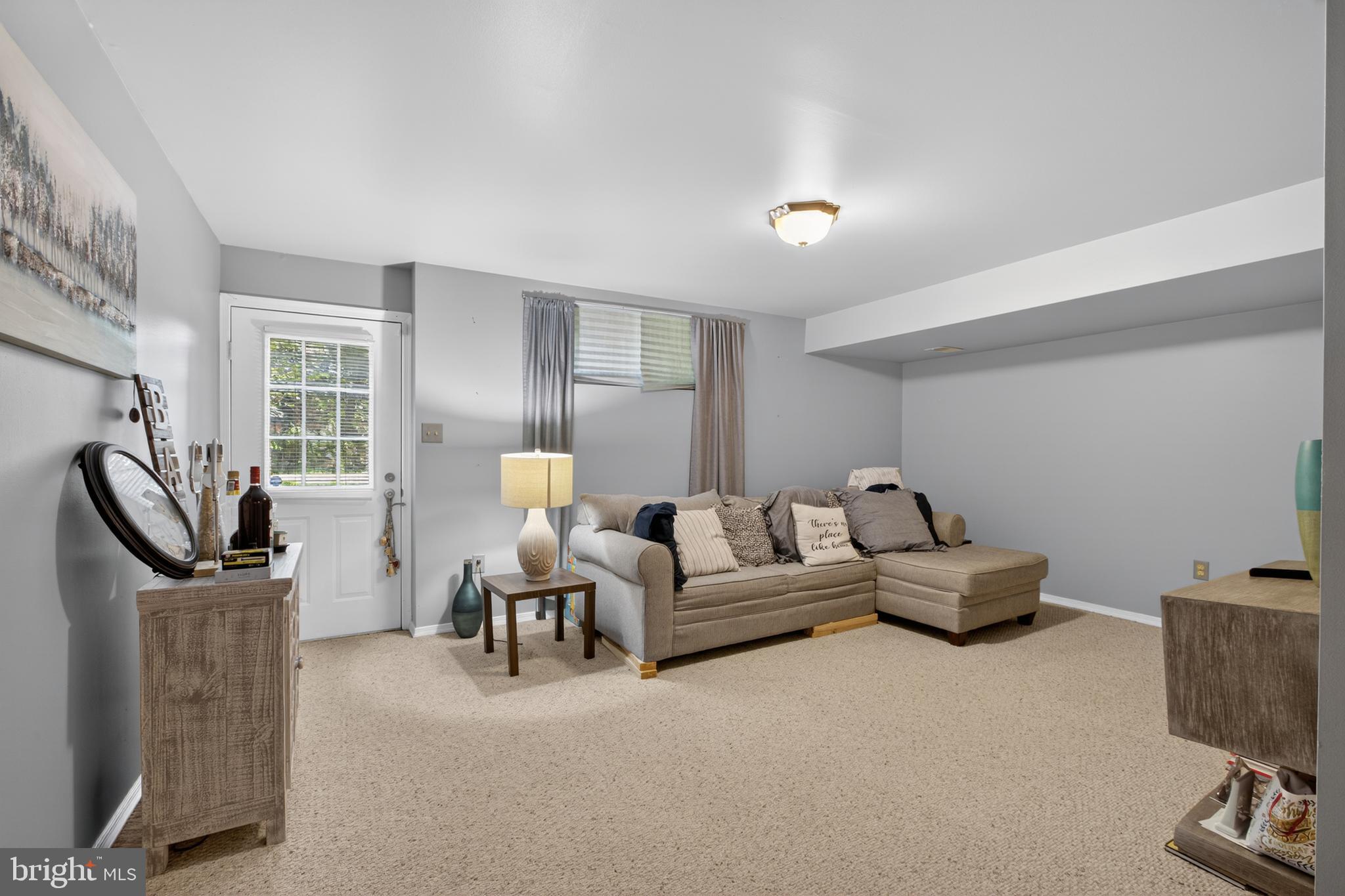 TARTAN CT - Residential