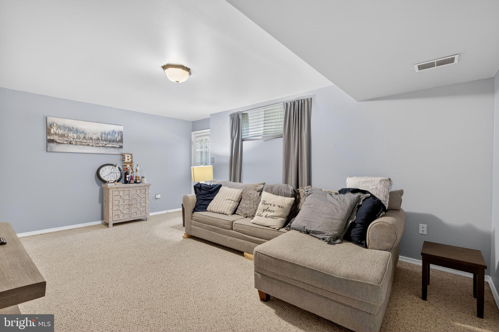 TARTAN CT - Residential