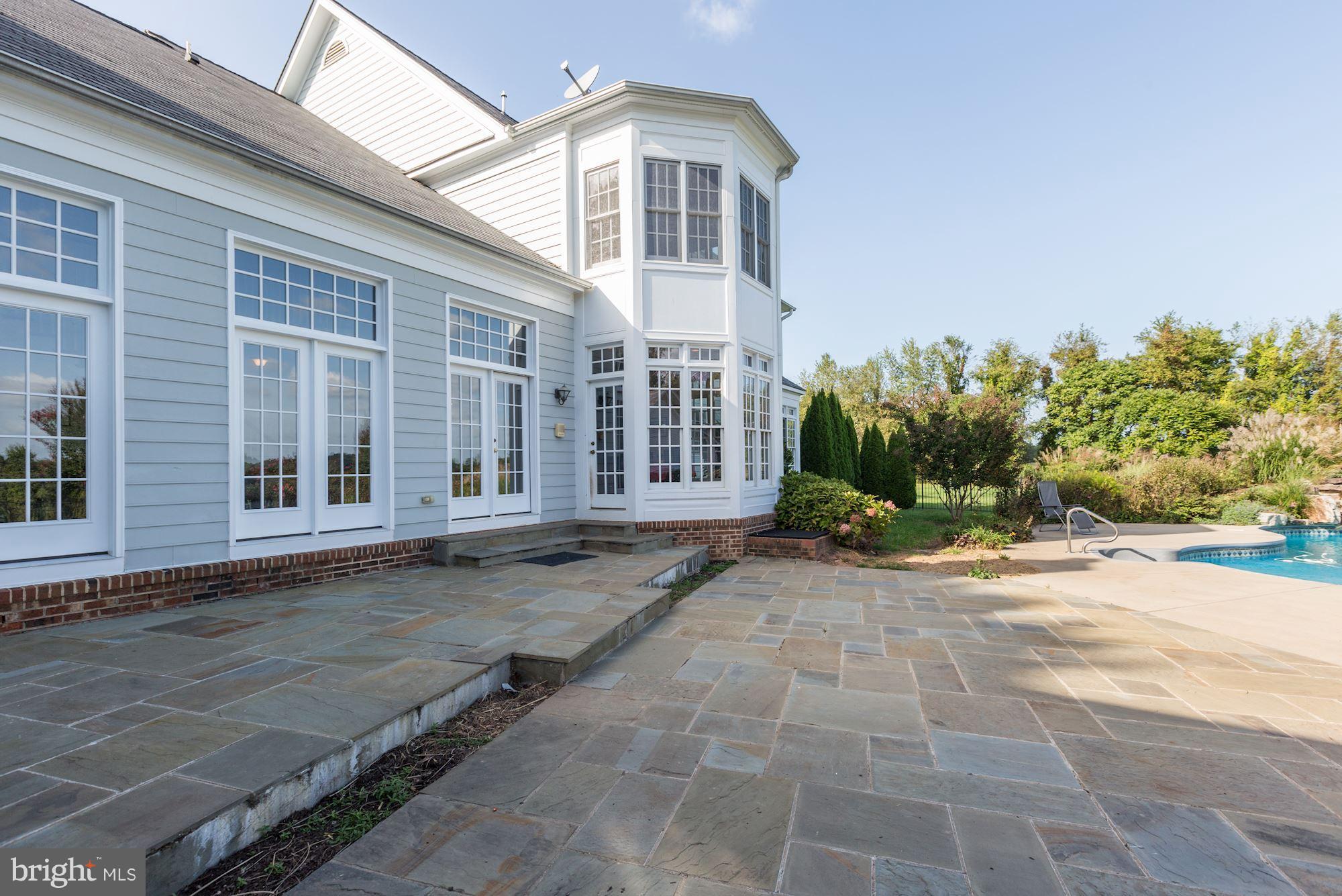 SPRING MEADOWS - Residential