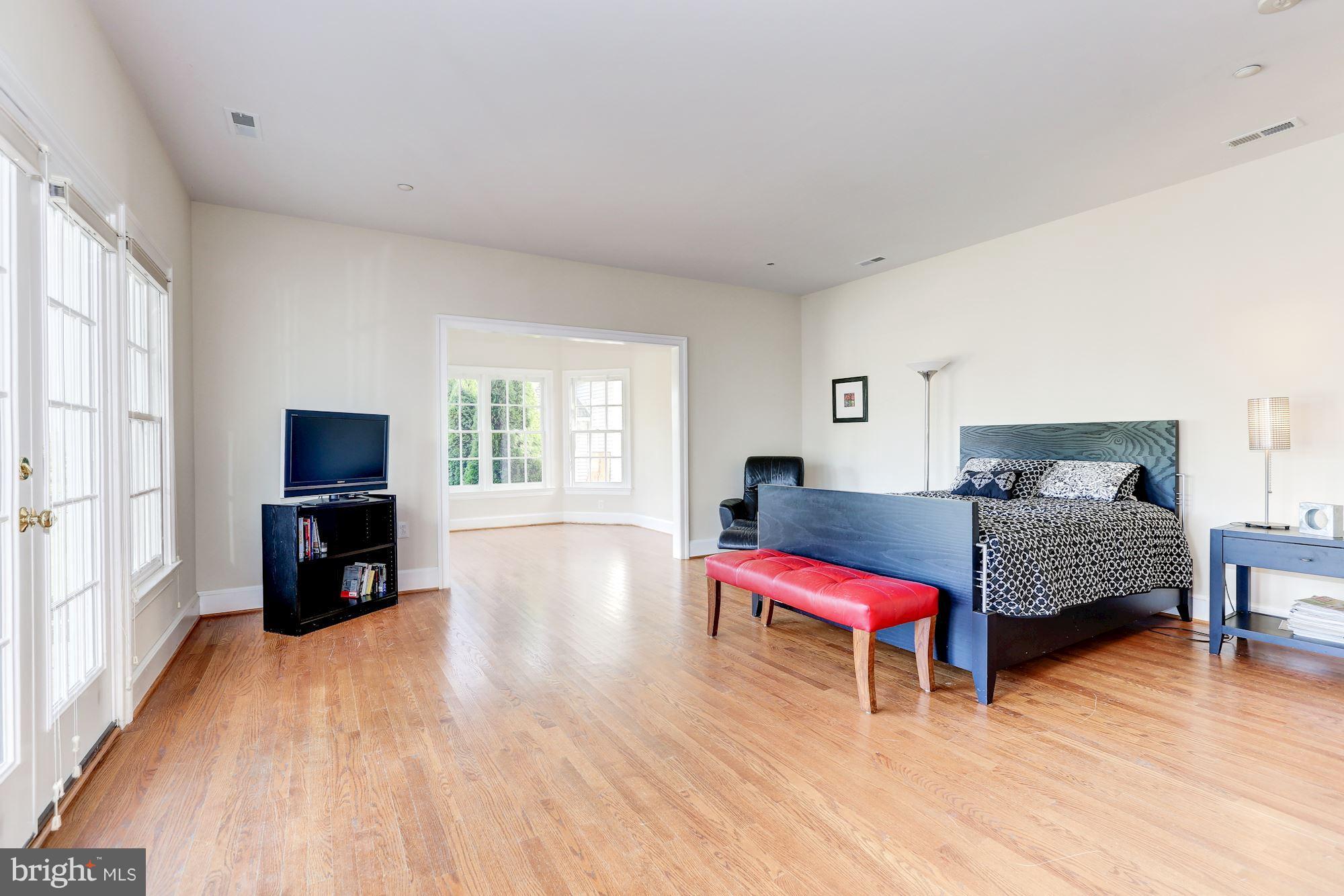 SPRING MEADOWS - Residential