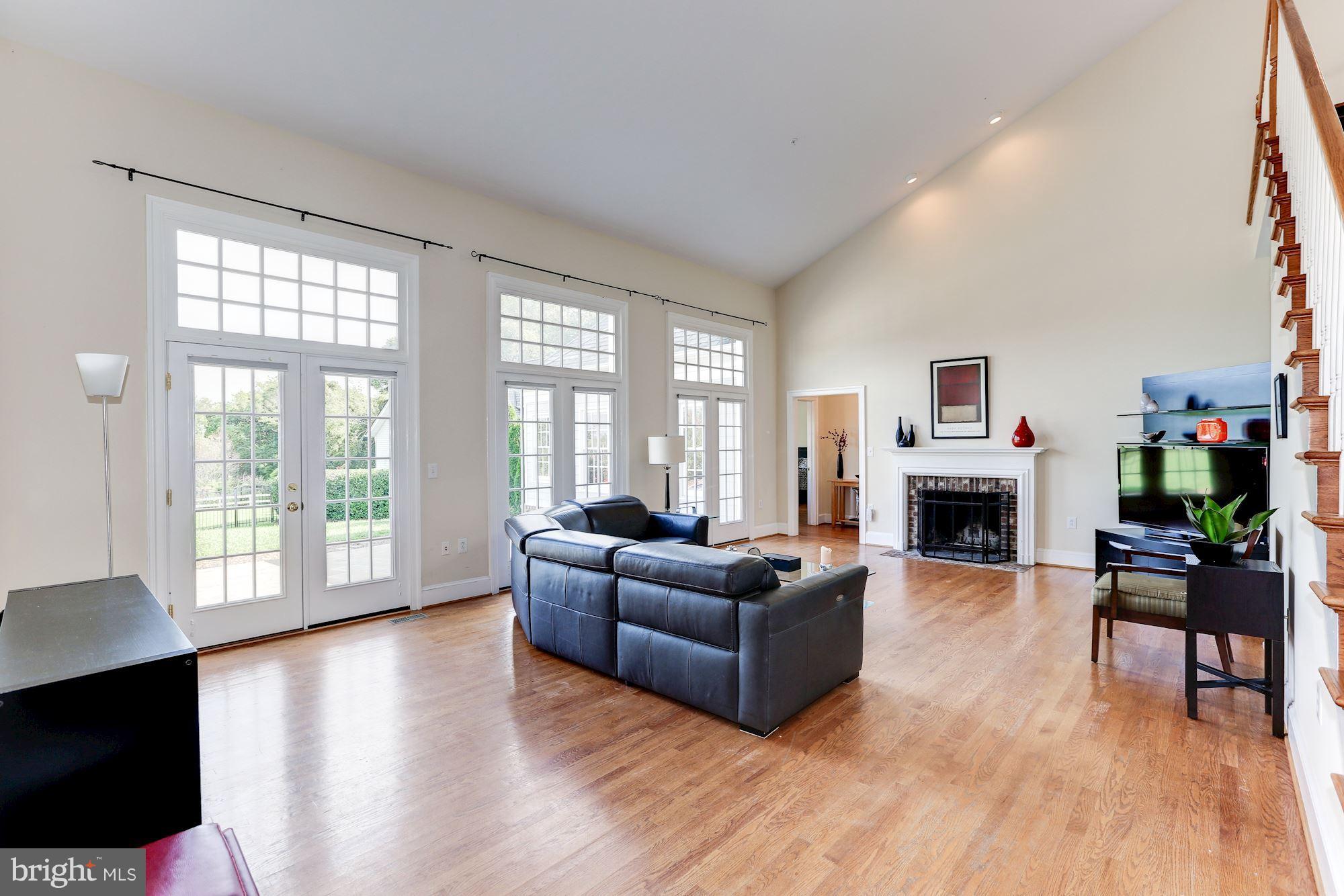 SPRING MEADOWS - Residential