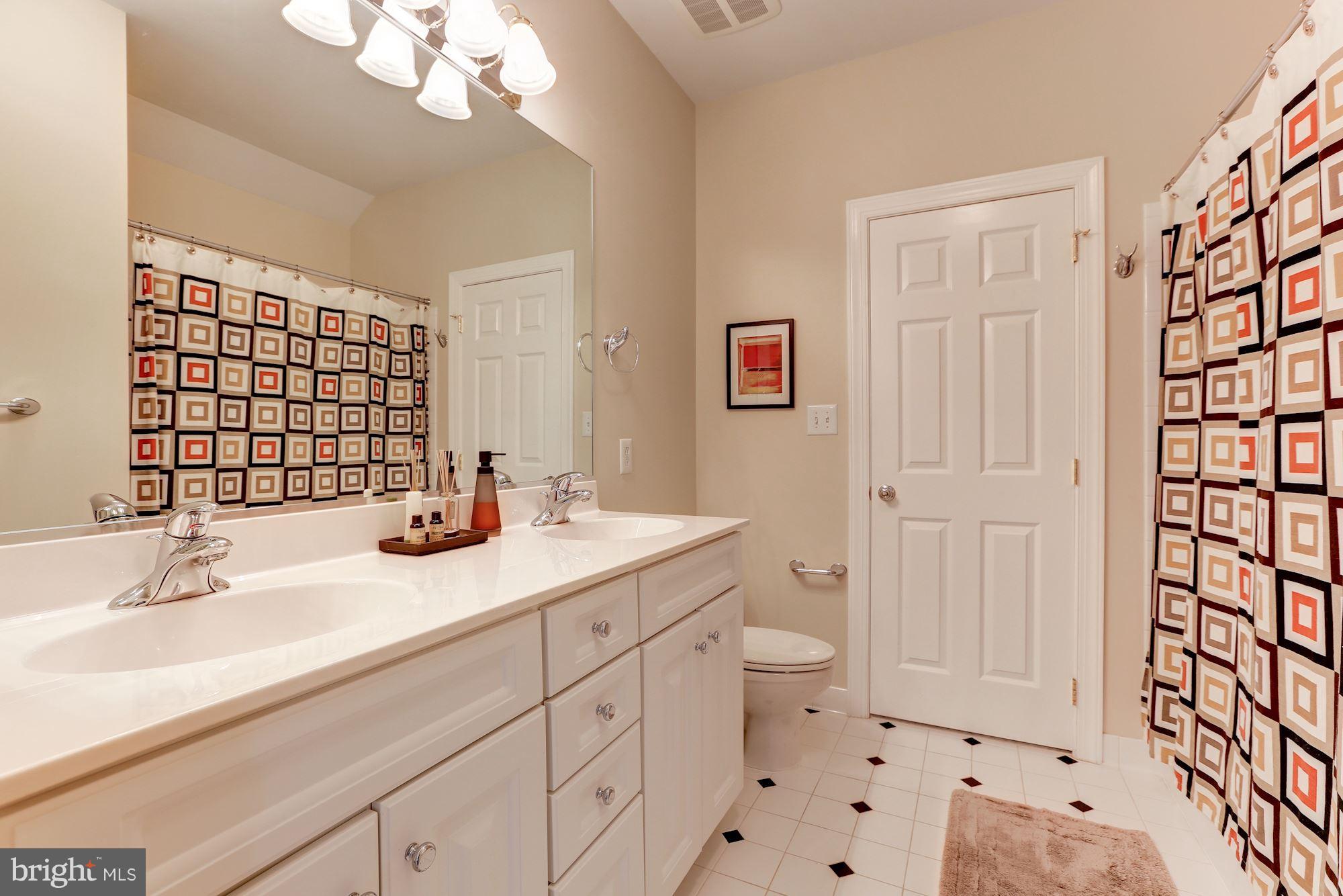 SPRING MEADOWS - Residential