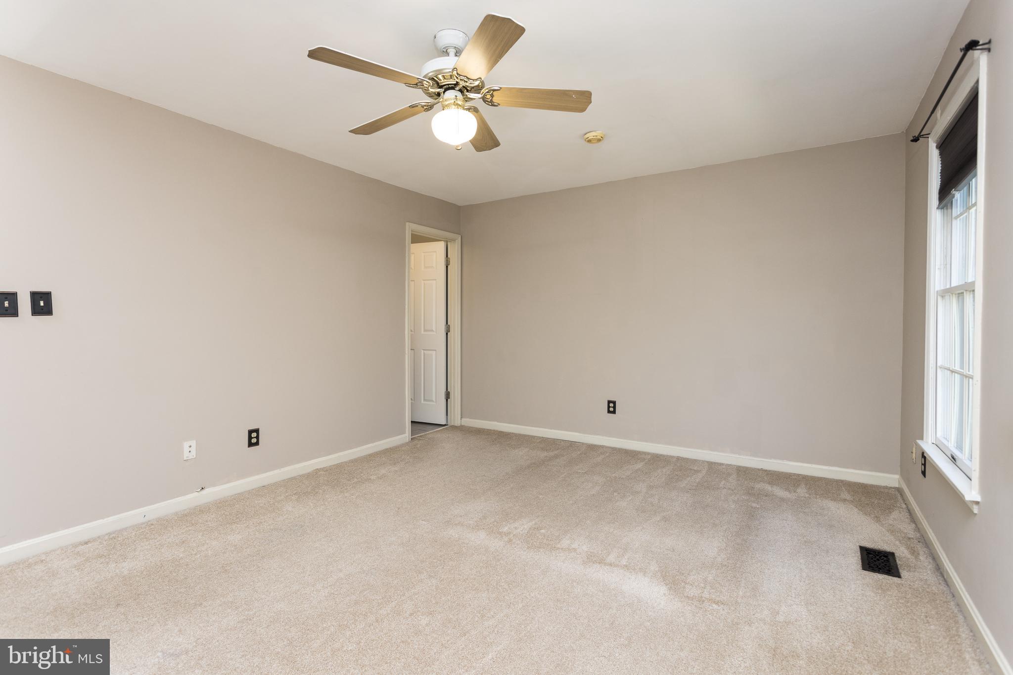 FOXBOROUGH FARMS - Residential