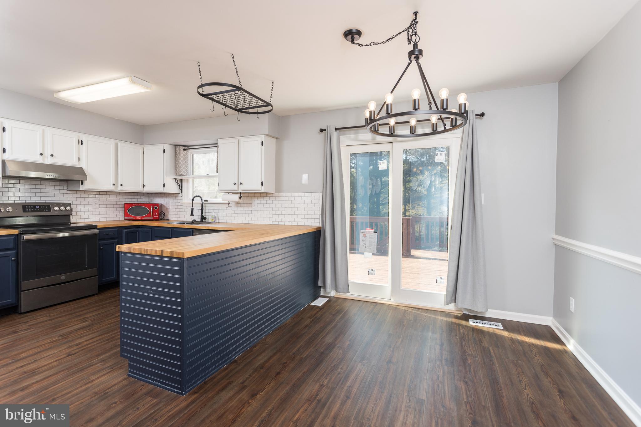 FOXBOROUGH FARMS - Residential