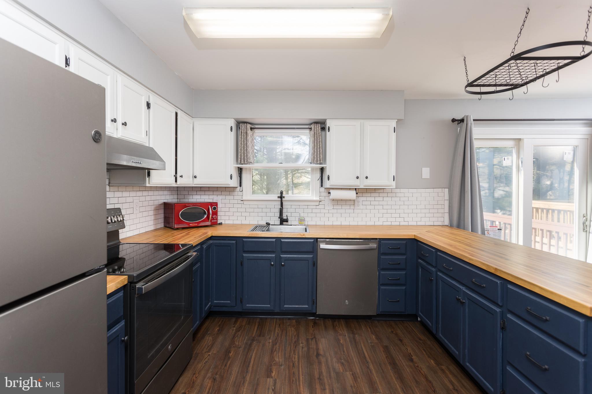 FOXBOROUGH FARMS - Residential