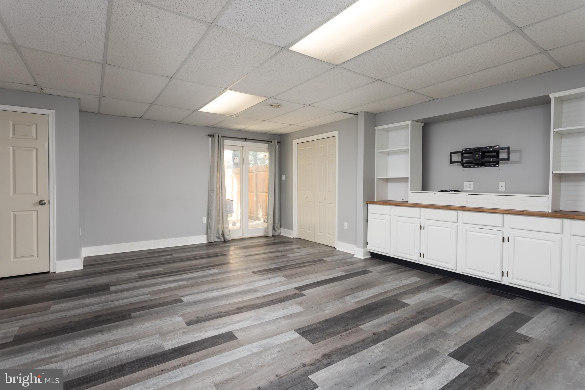 FOXBOROUGH FARMS - Residential