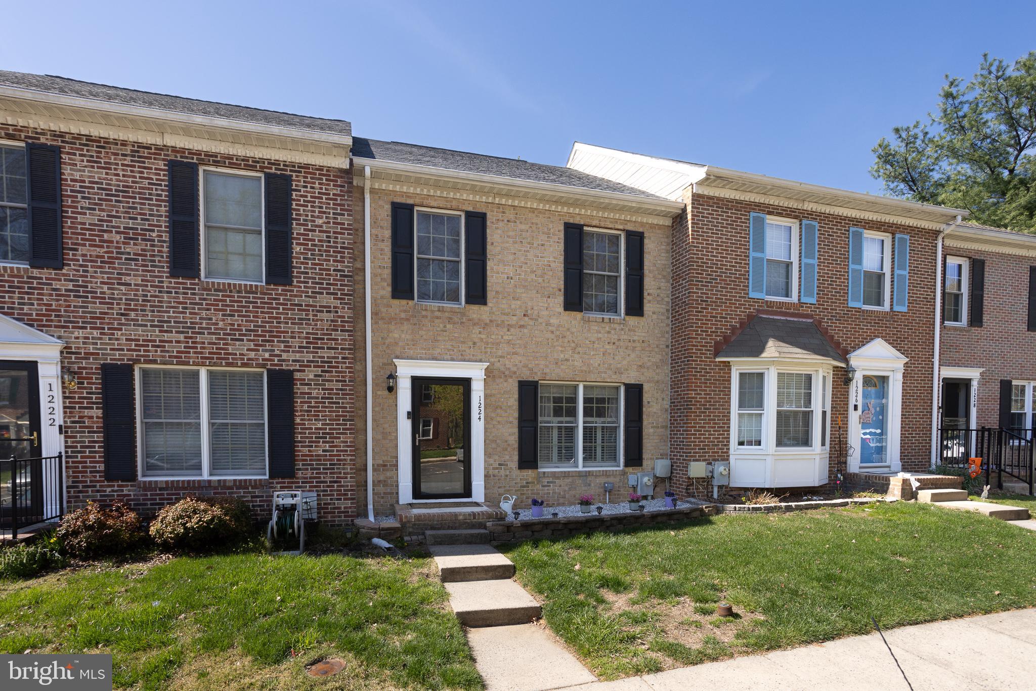 FOXBOROUGH FARMS - Residential