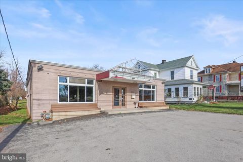 Photo of 426 Lincolnway Way W, NEW OXFORD, PA 17350 (MLS # PAAD2020954)