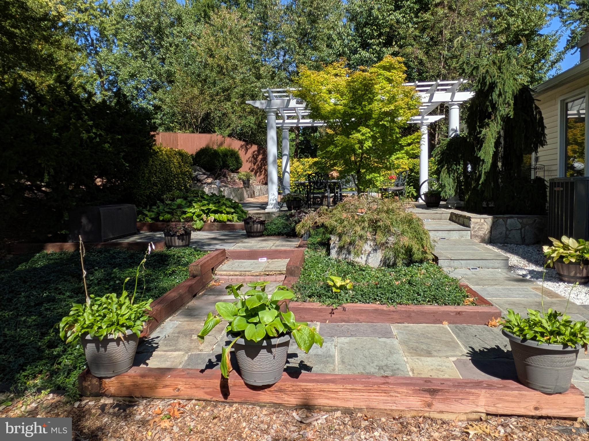 5002 ROSLYN ROAD