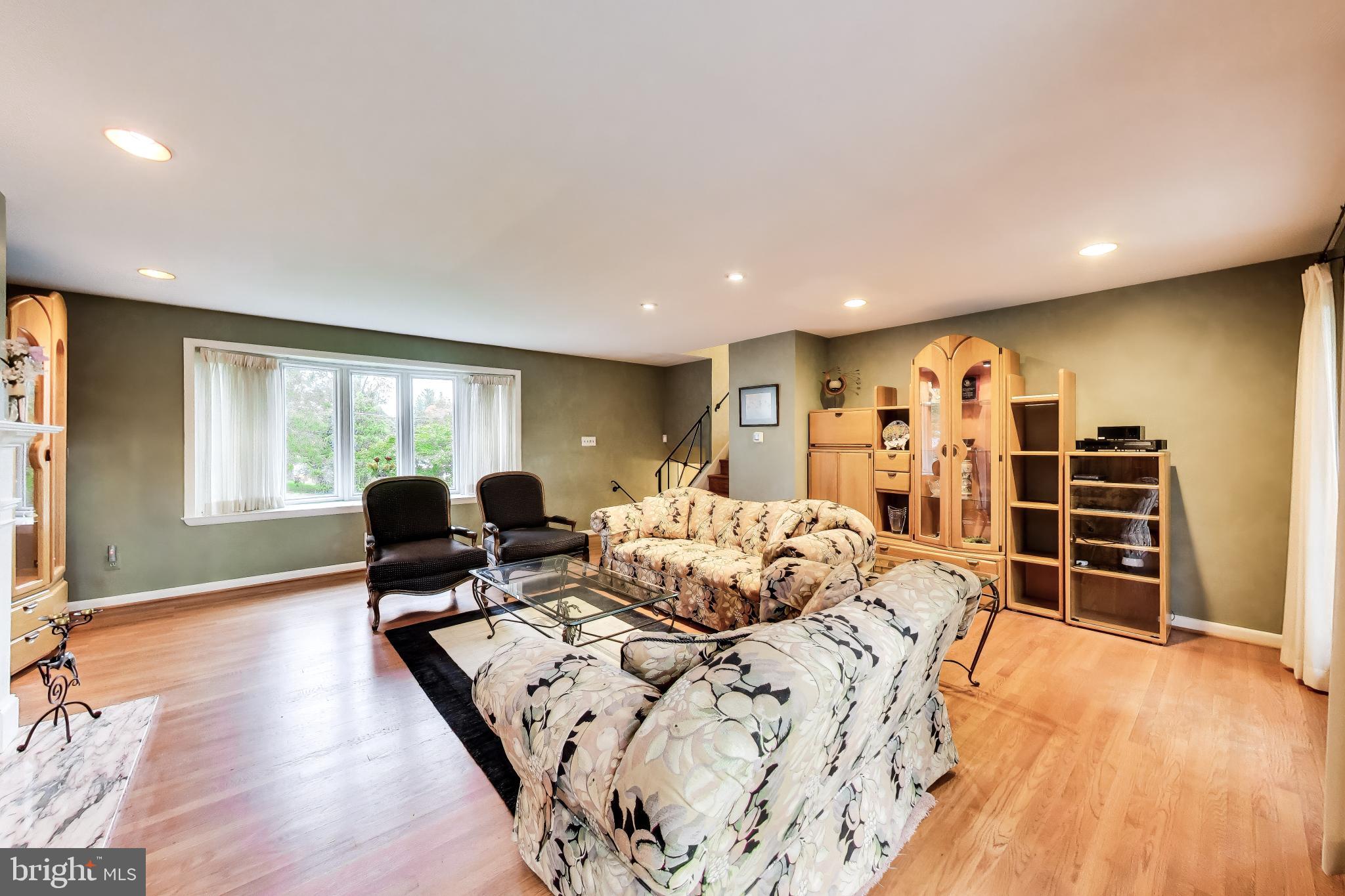 5002 ROSLYN ROAD