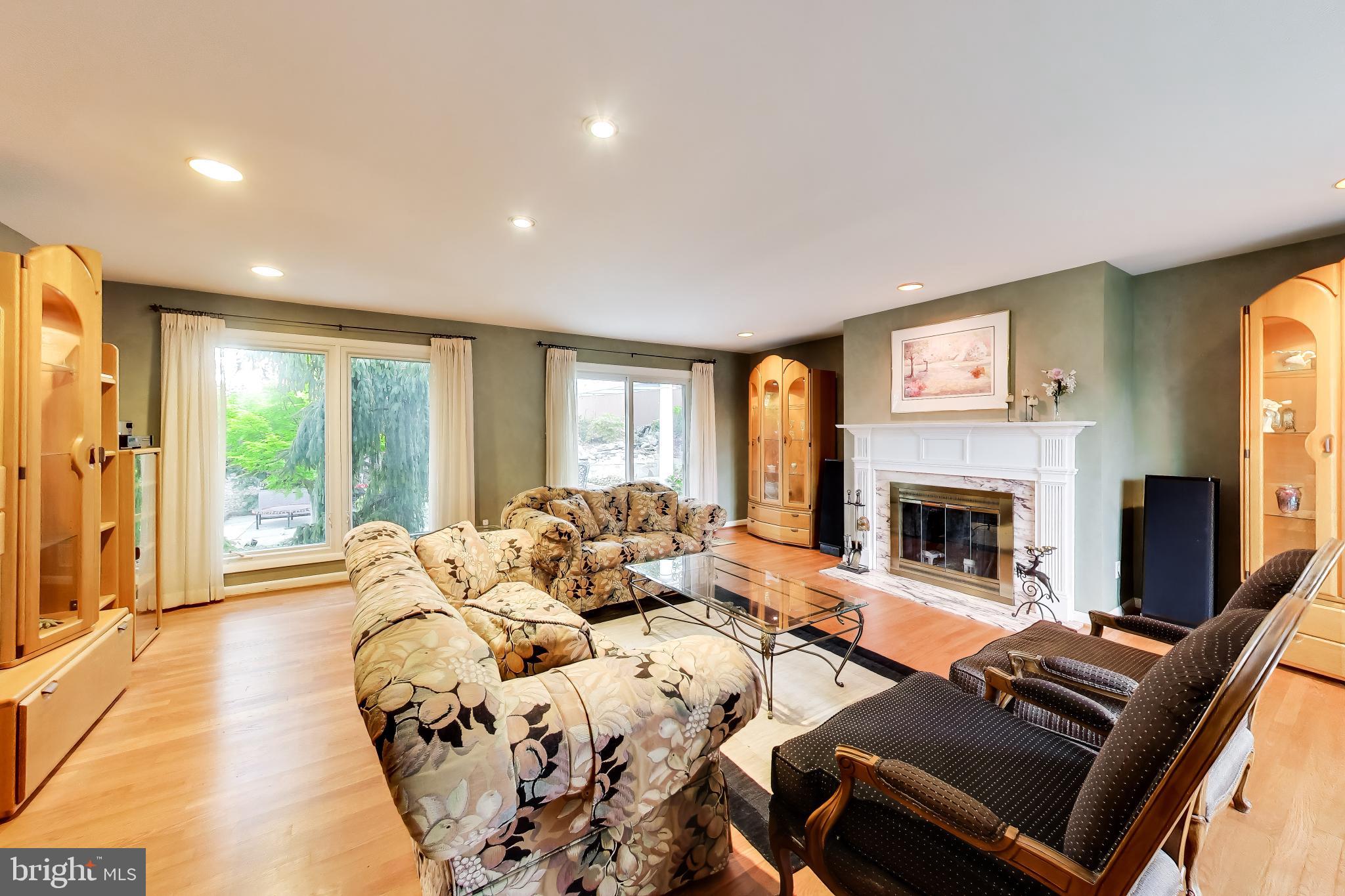 5002 ROSLYN ROAD