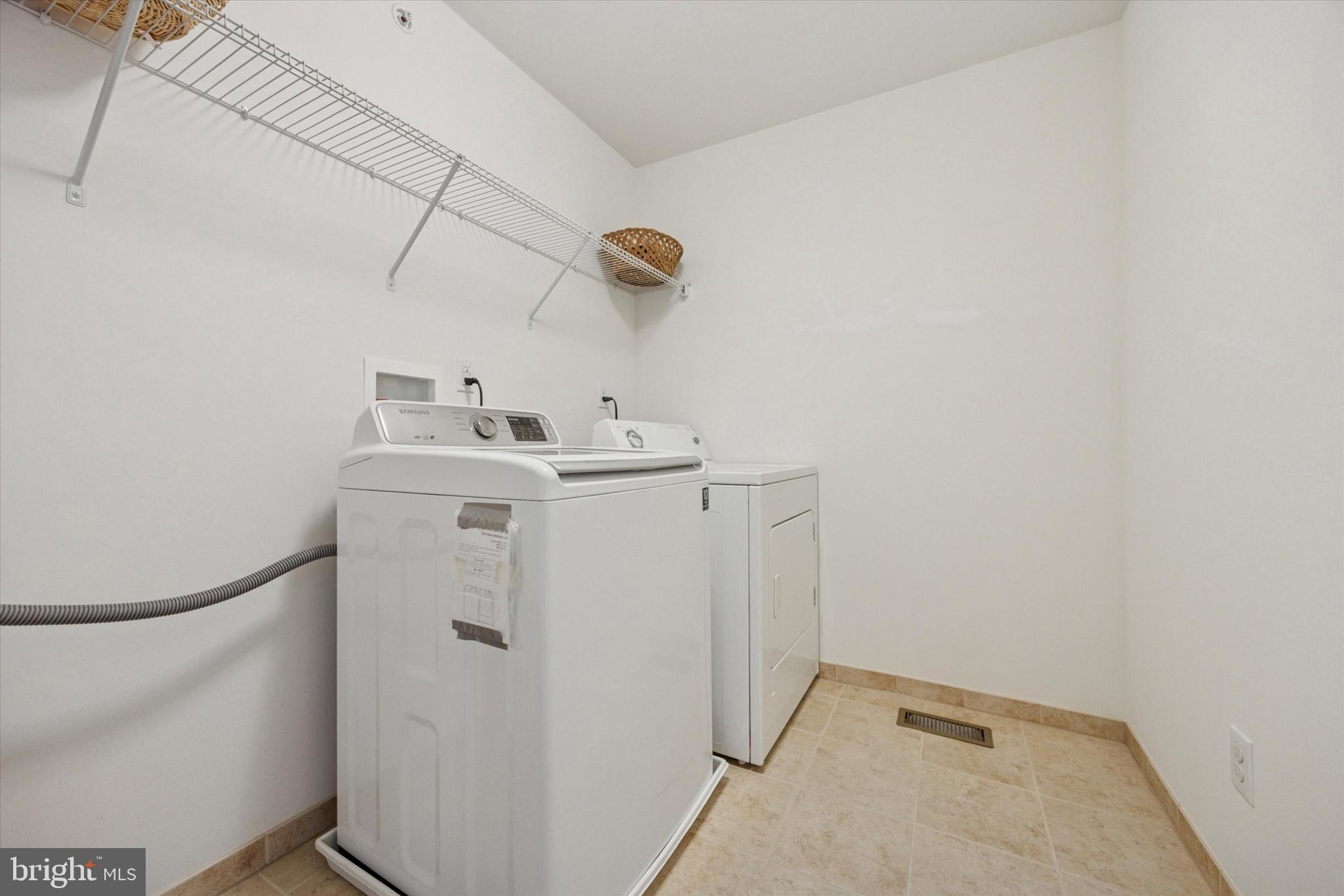 EMERALD WALK - Residential