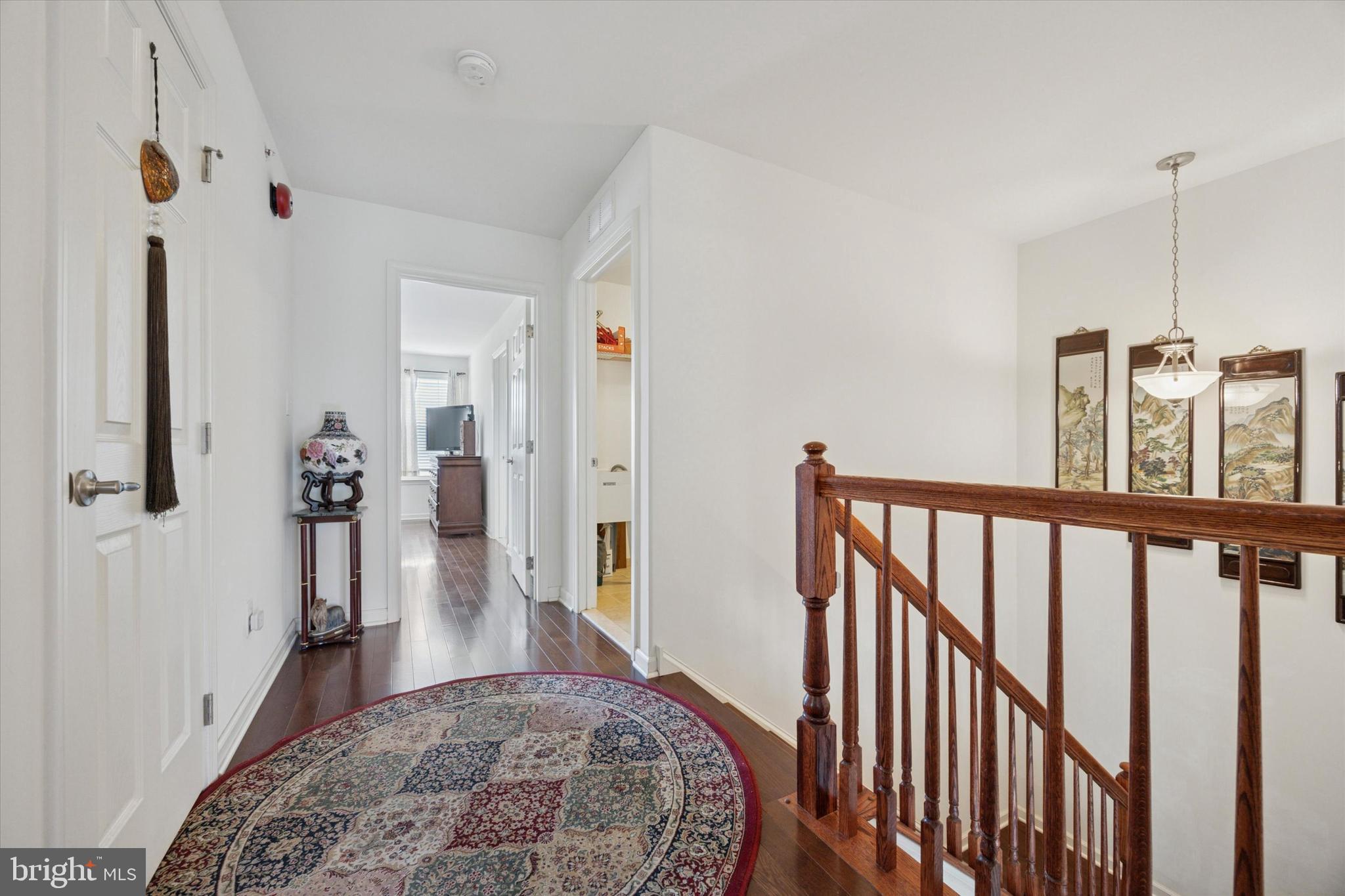 EMERALD WALK - Residential