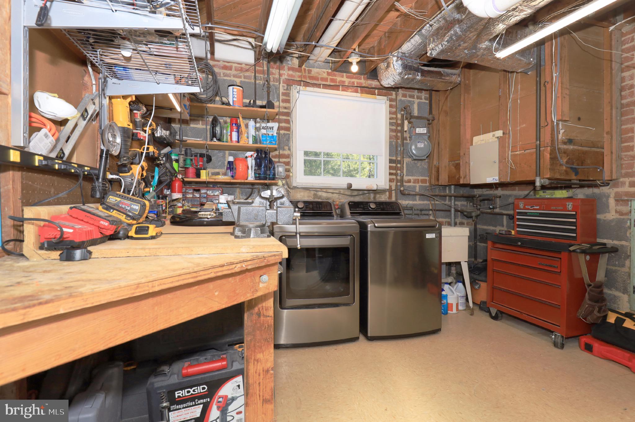 NORTH SPRINGFIELD - Residential