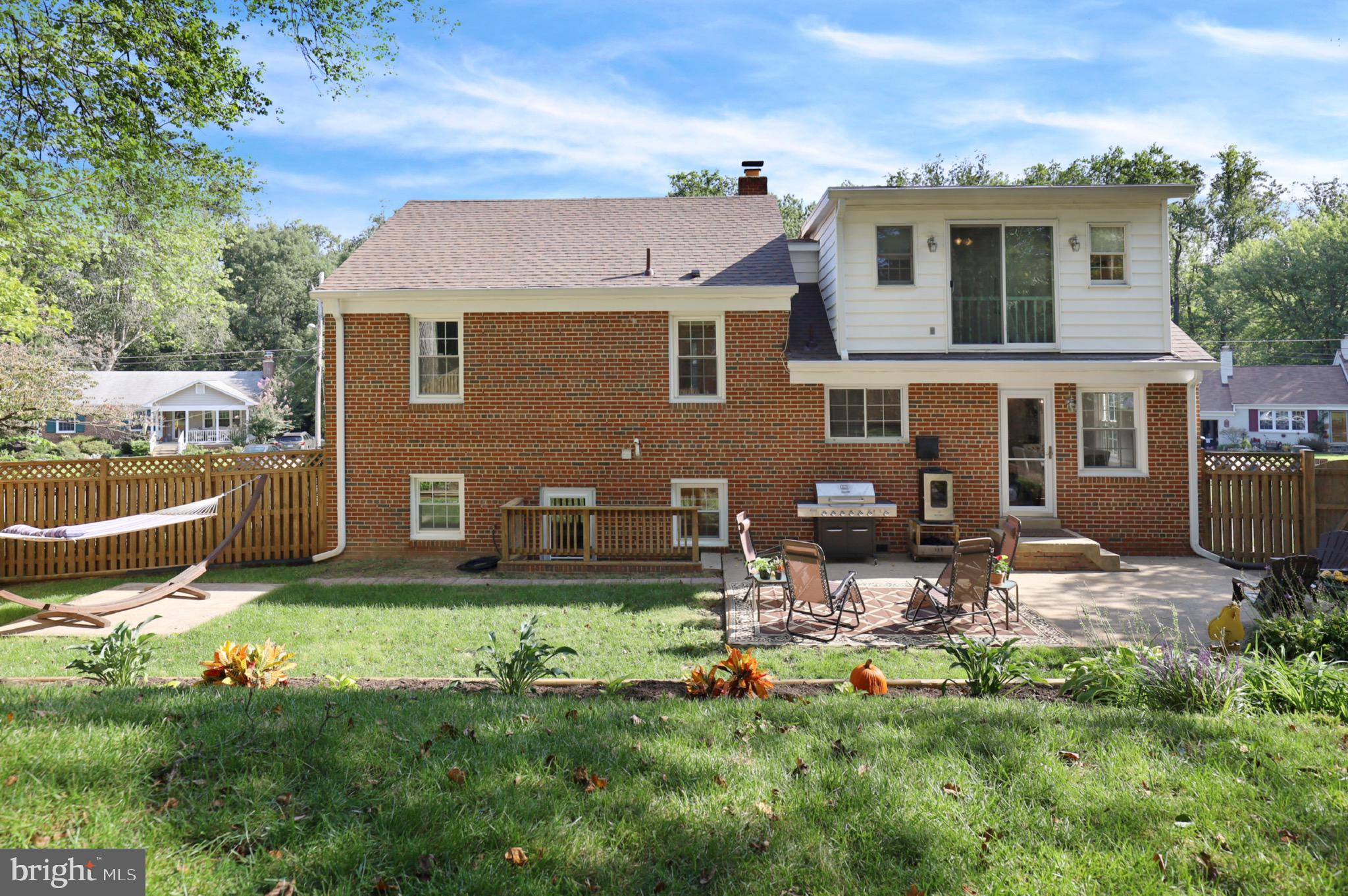 NORTH SPRINGFIELD - Residential