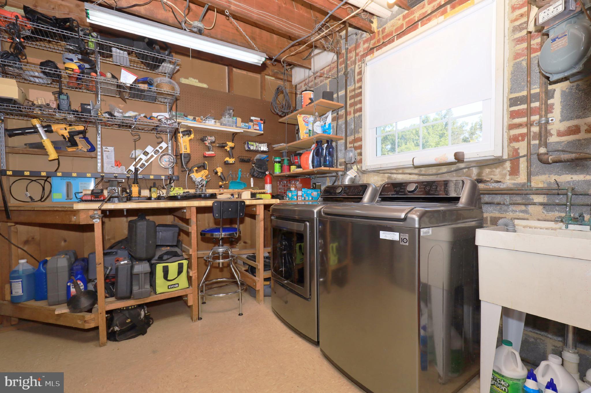 NORTH SPRINGFIELD - Residential