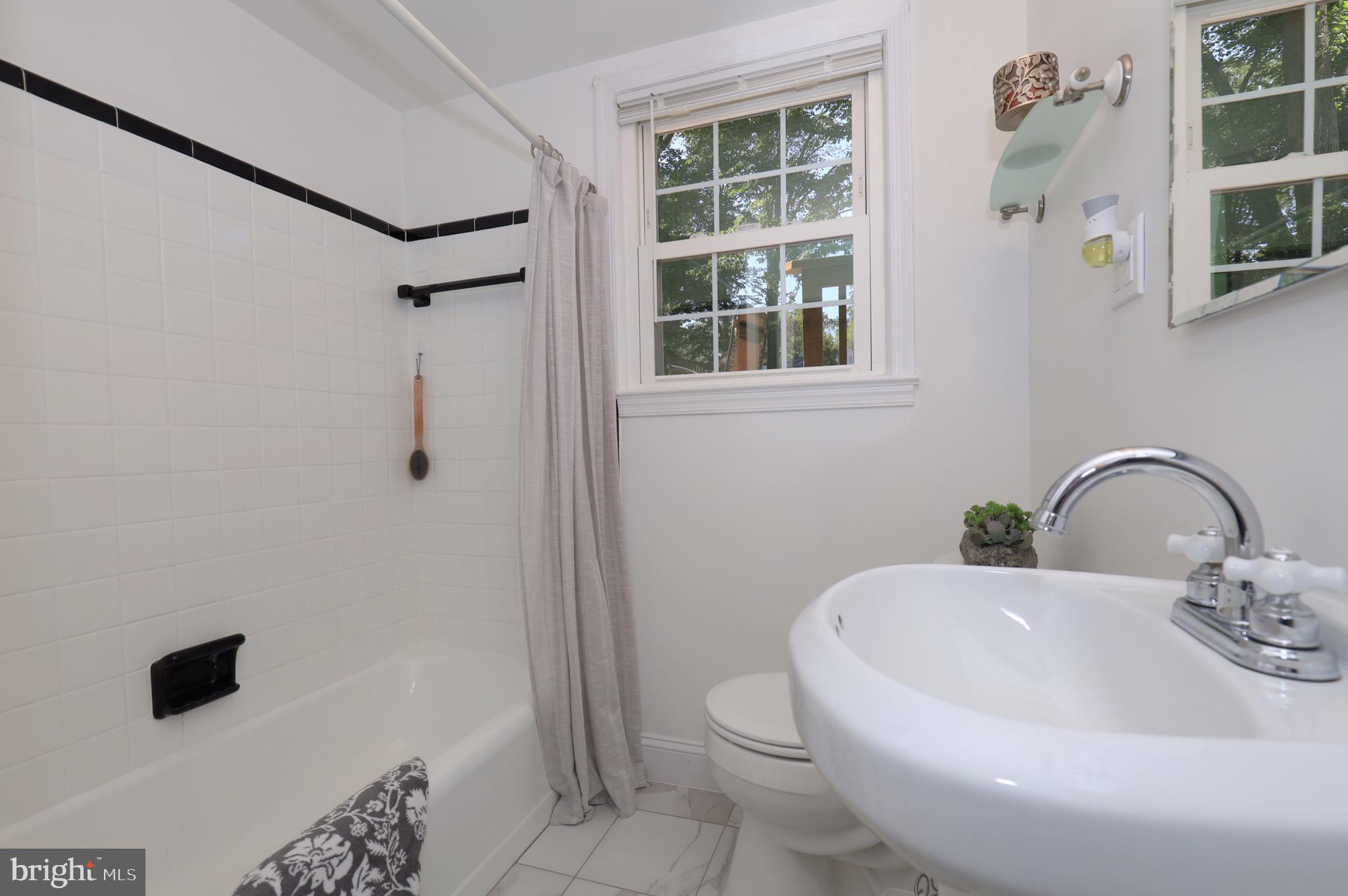 NORTH SPRINGFIELD - Residential