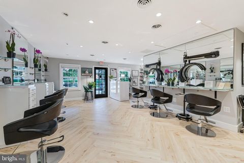 Photo of 762 Walker Road, GREAT FALLS, VA 22066 (MLS # VAFX2269752)