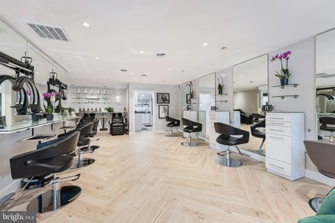 Photo of 762 Walker Road, GREAT FALLS, VA 22066 (MLS # VAFX2269752)