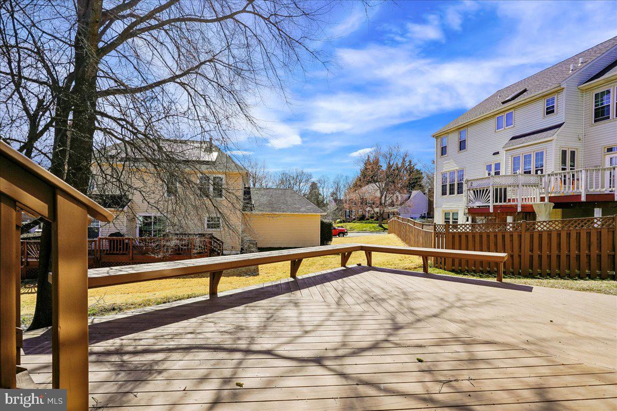 CROSSPOINTE - Residential