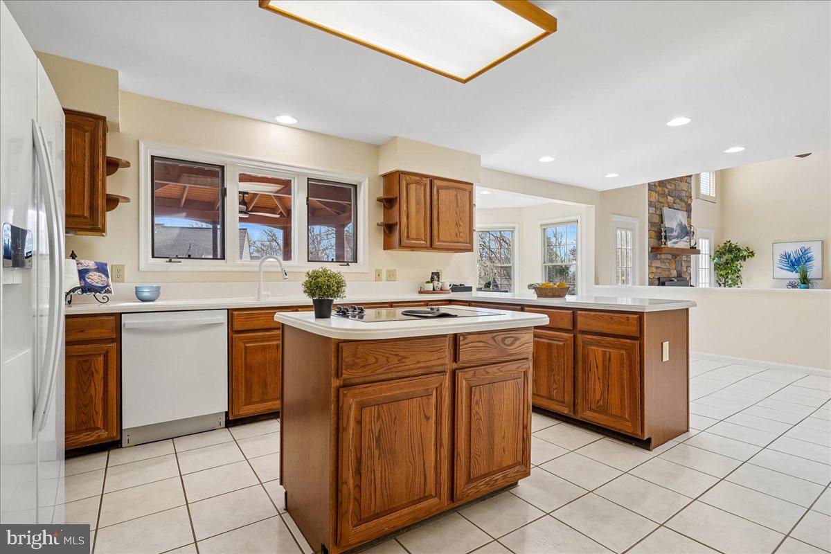 CROSSPOINTE - Residential