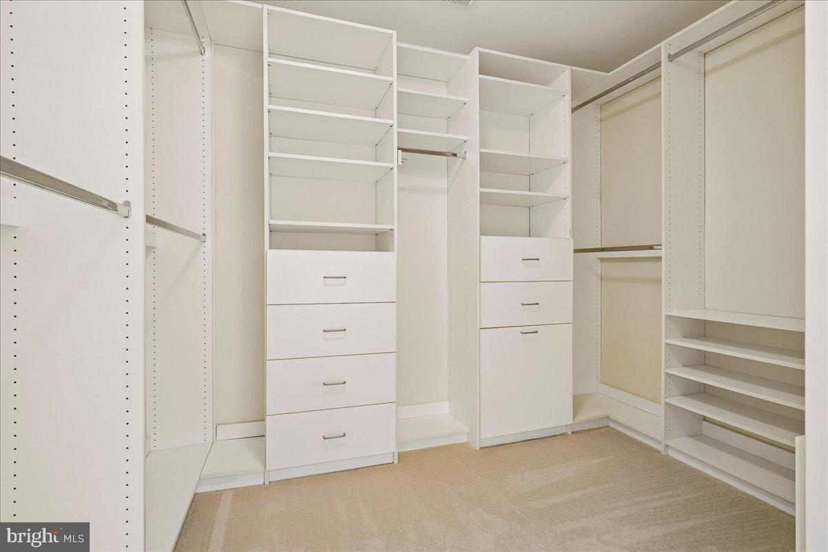 CROSSPOINTE - Residential