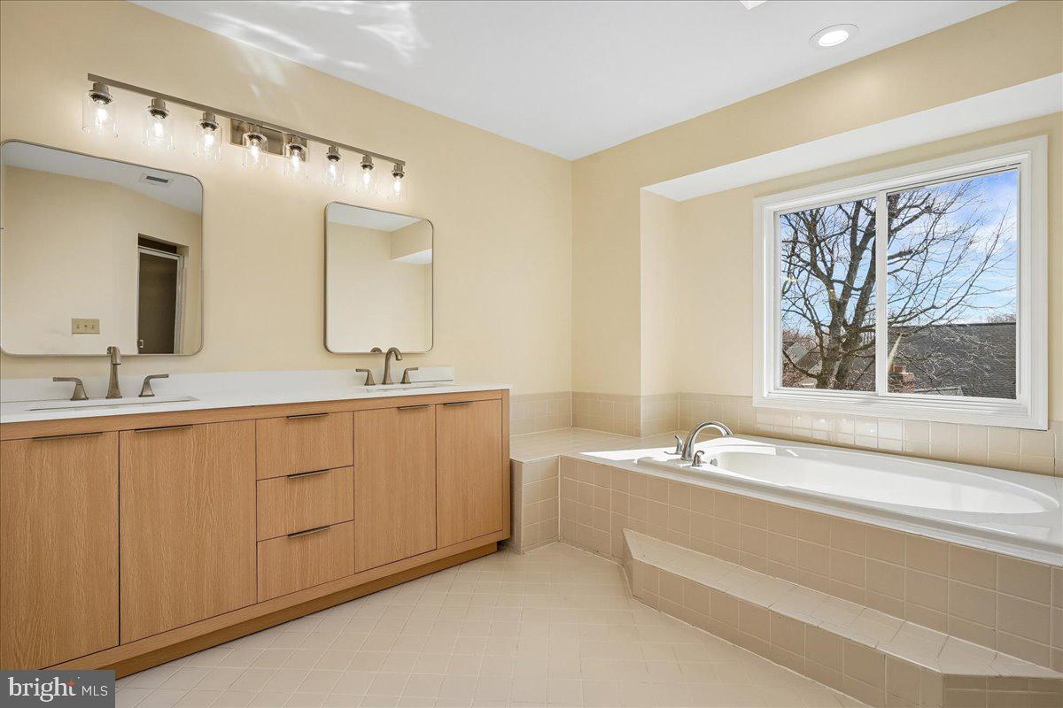 CROSSPOINTE - Residential