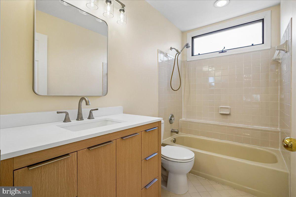 CROSSPOINTE - Residential