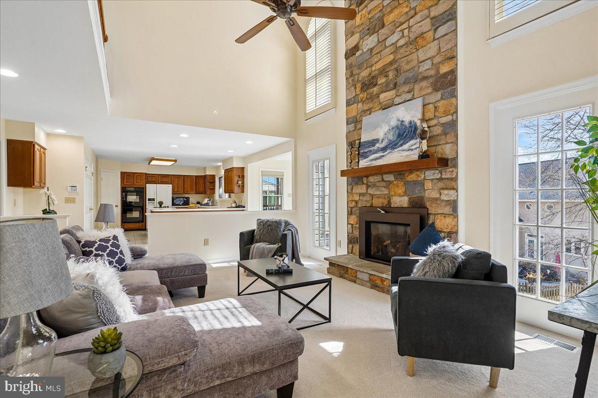 CROSSPOINTE - Residential