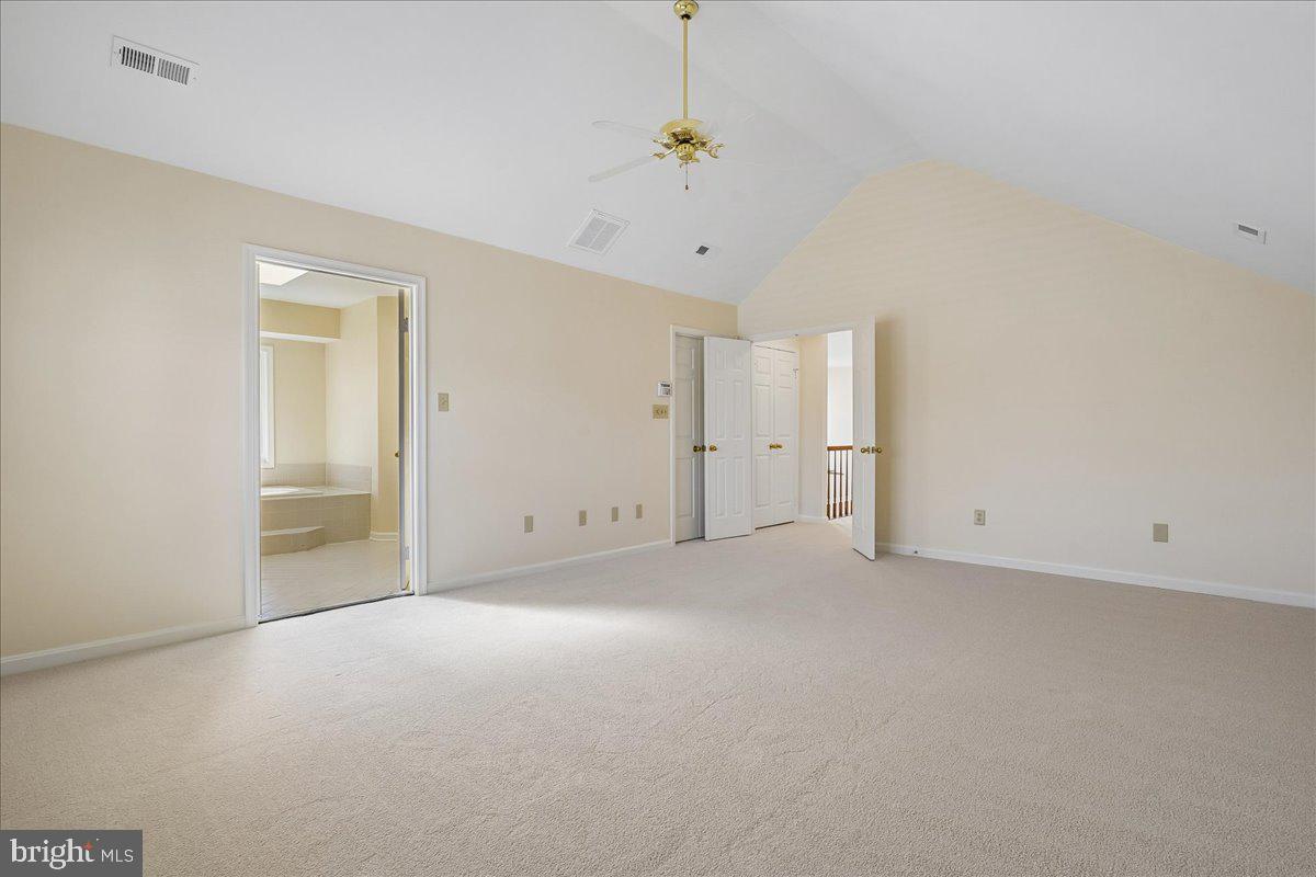 CROSSPOINTE - Residential