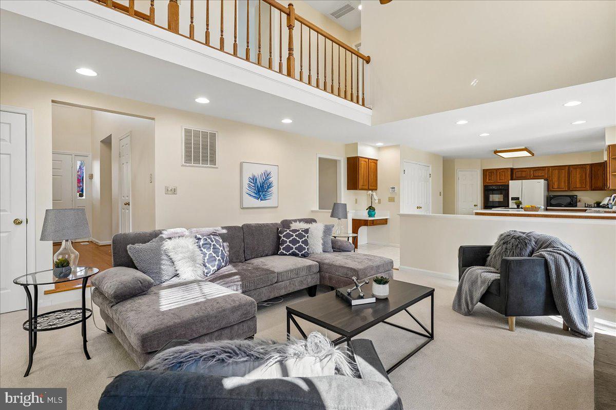 CROSSPOINTE - Residential