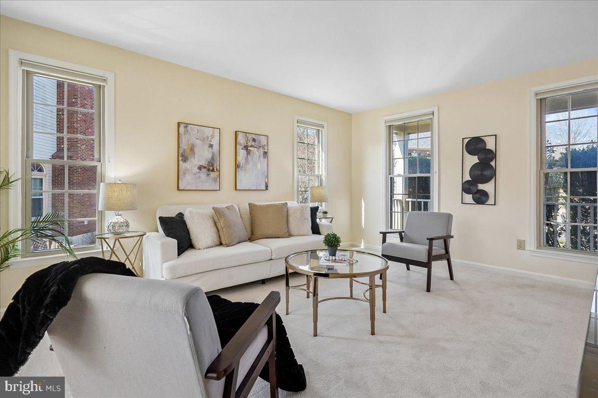 CROSSPOINTE - Residential