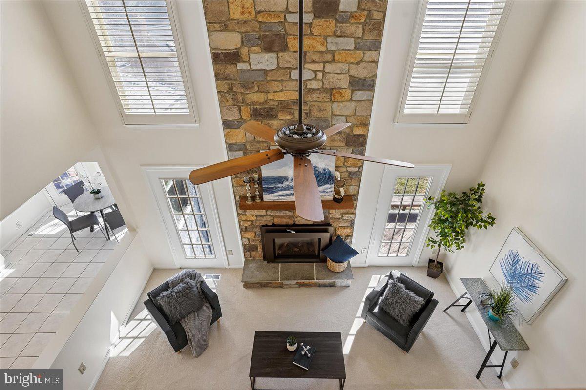 CROSSPOINTE - Residential