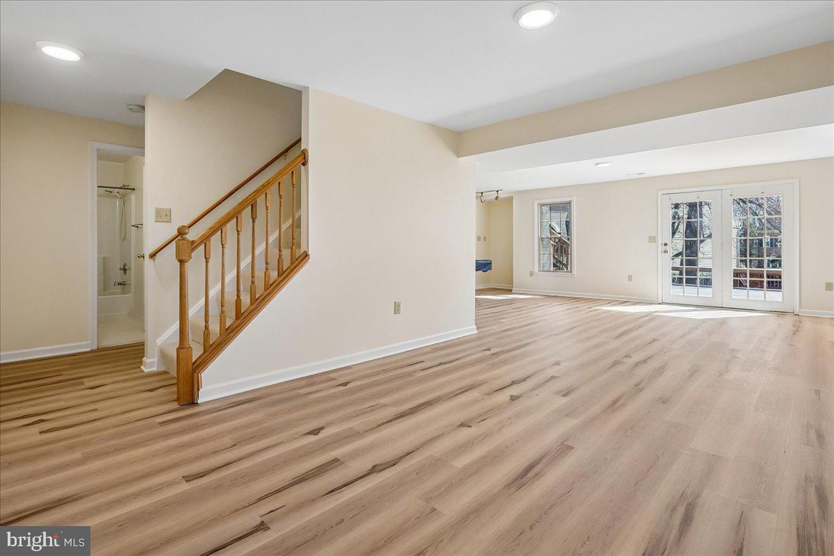 CROSSPOINTE - Residential