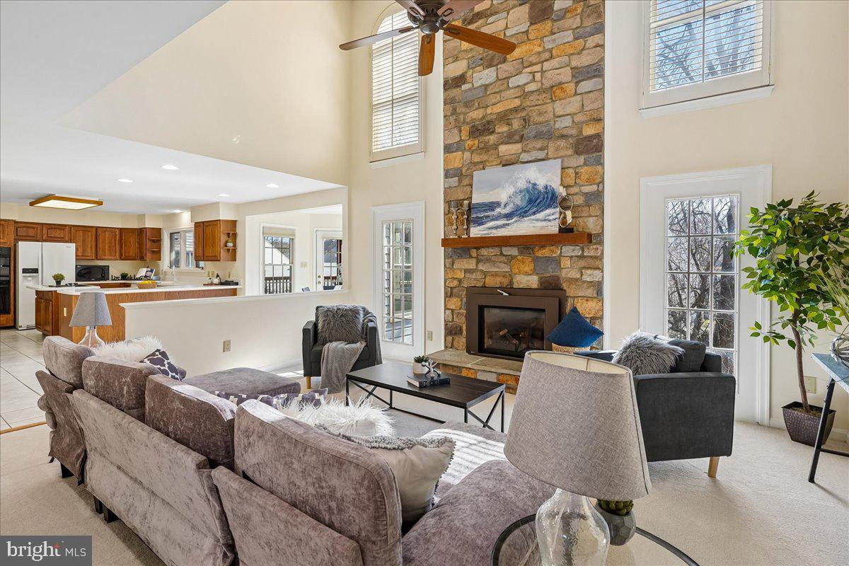 CROSSPOINTE - Residential