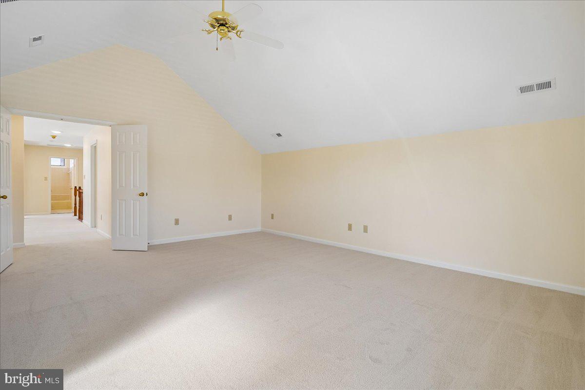 CROSSPOINTE - Residential