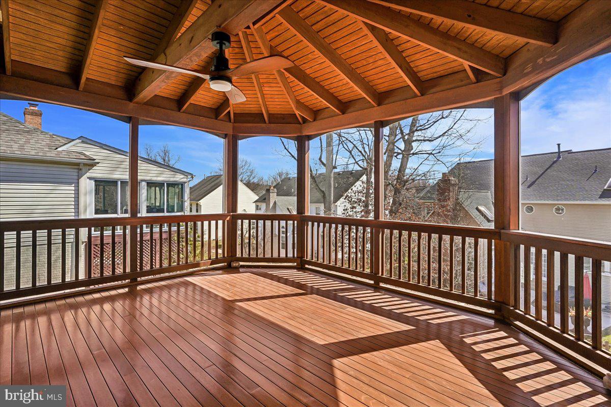 CROSSPOINTE - Residential